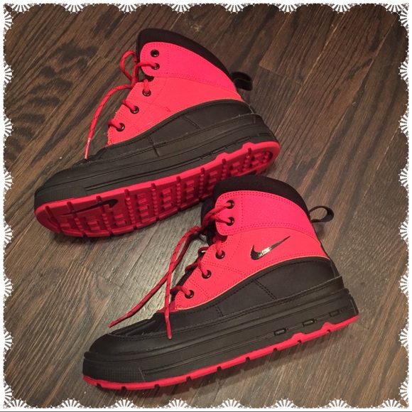 Nike Other - Kids Grade School Nike Woodside Chukka Boots